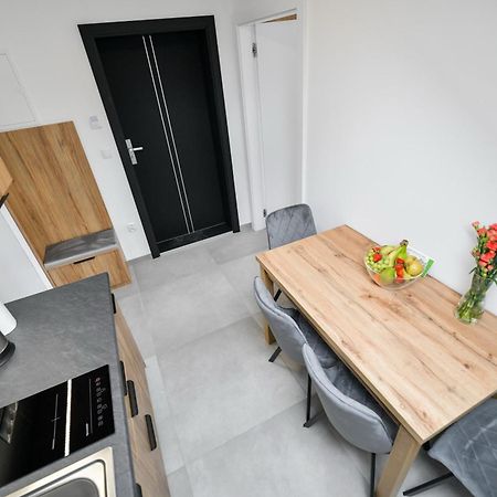 Sloneczne Wzgorze Zator Apartment Ngoại thất bức ảnh