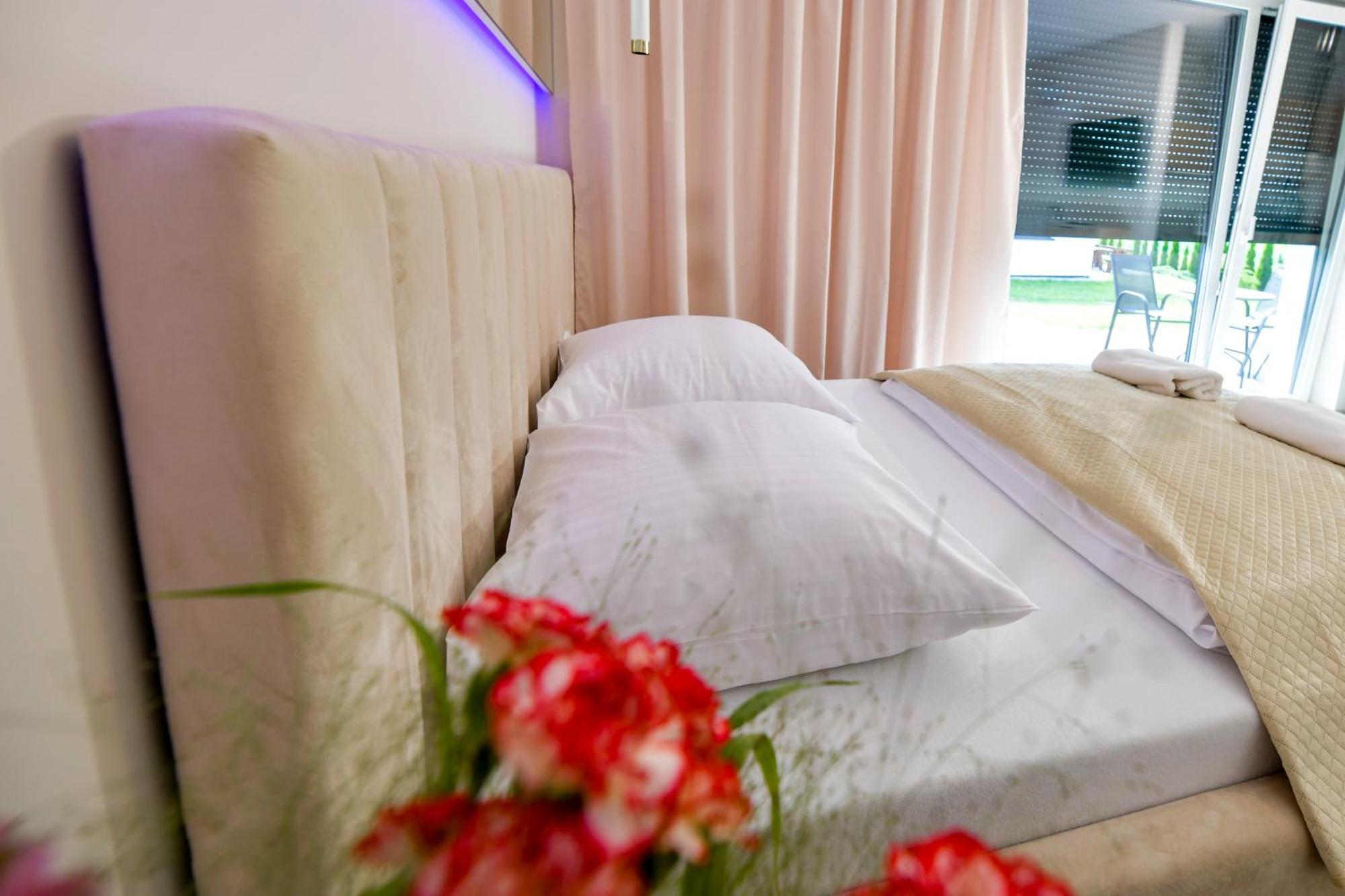 Sloneczne Wzgorze Zator Apartment Ngoại thất bức ảnh