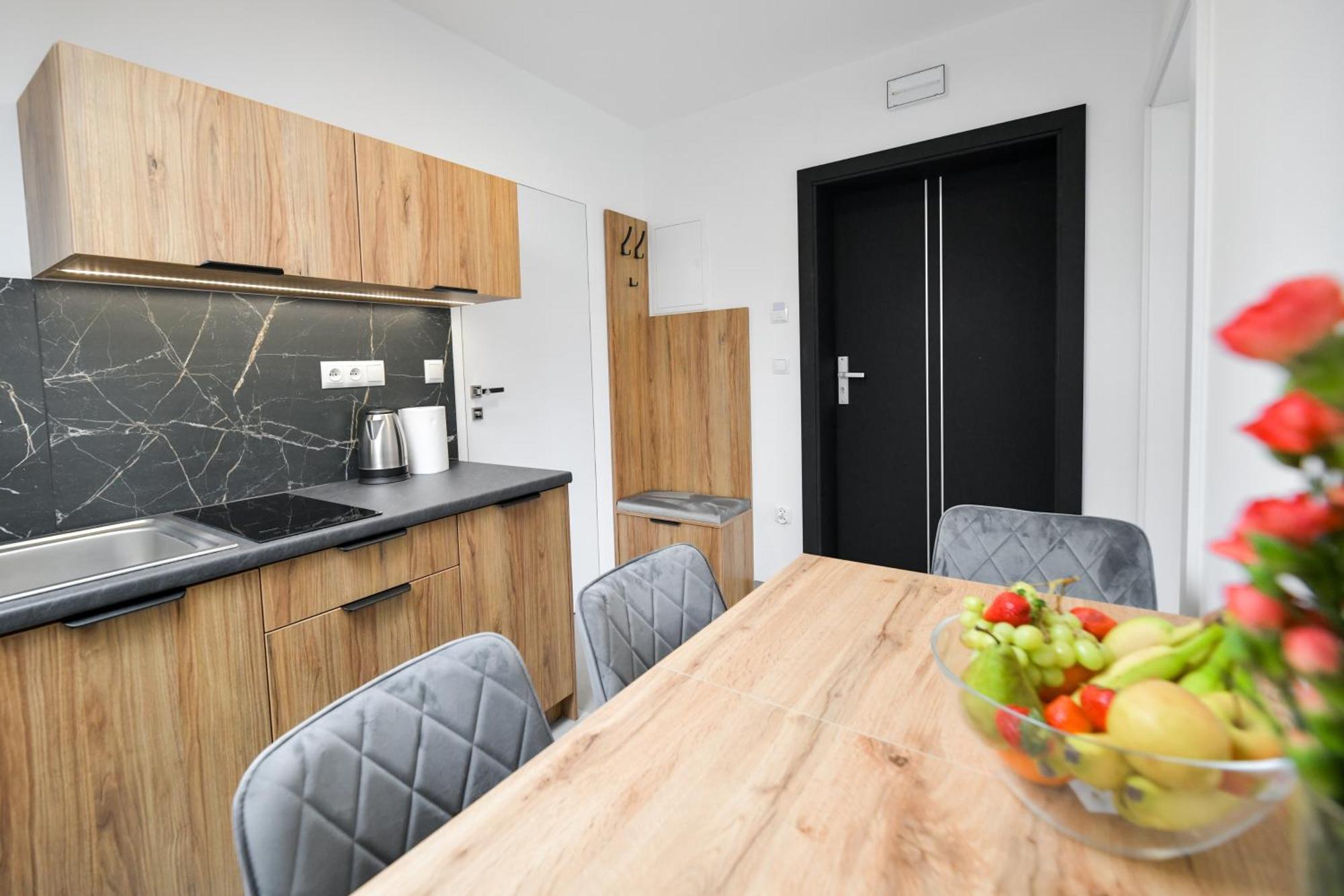 Sloneczne Wzgorze Zator Apartment Ngoại thất bức ảnh