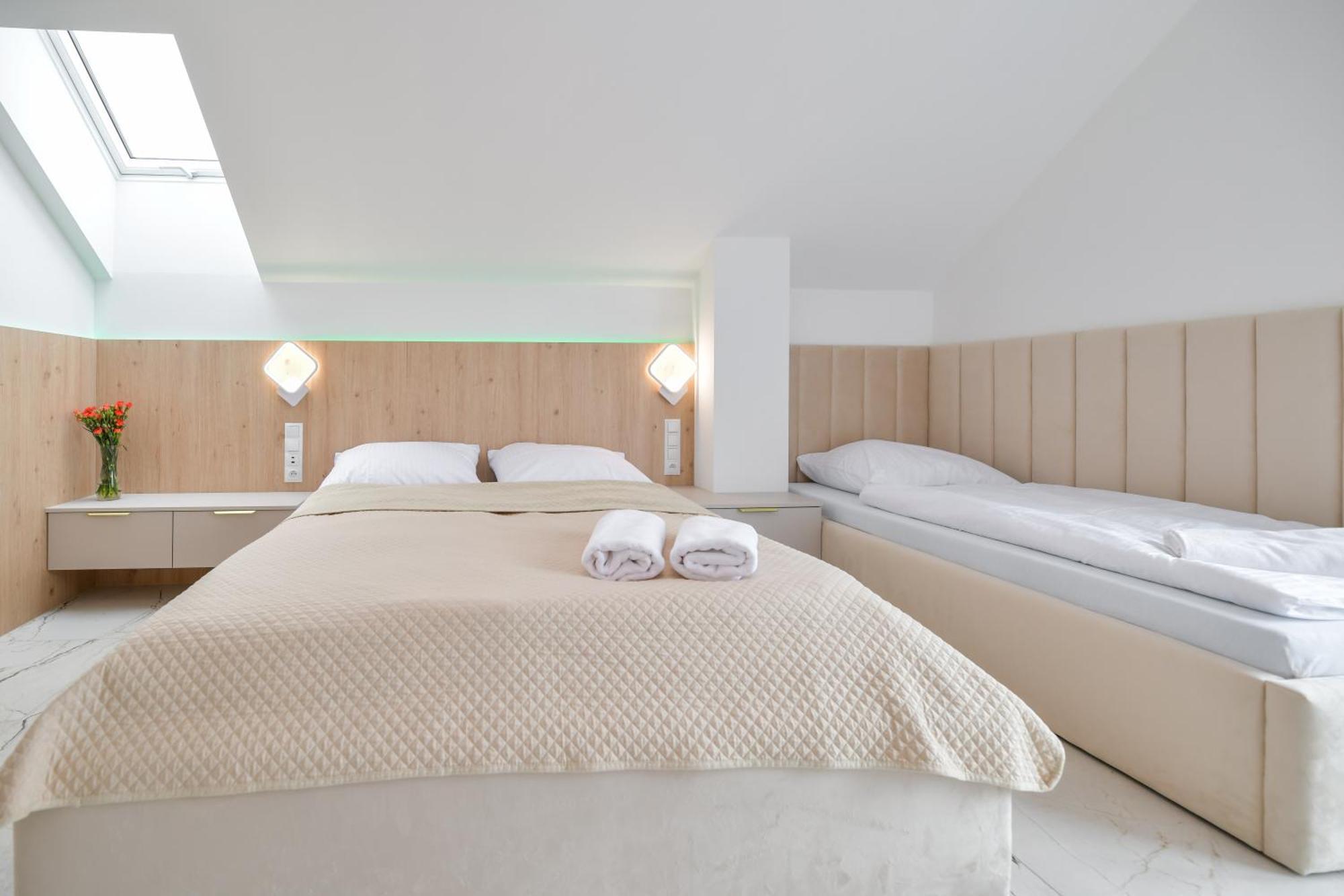 Sloneczne Wzgorze Zator Apartment Ngoại thất bức ảnh