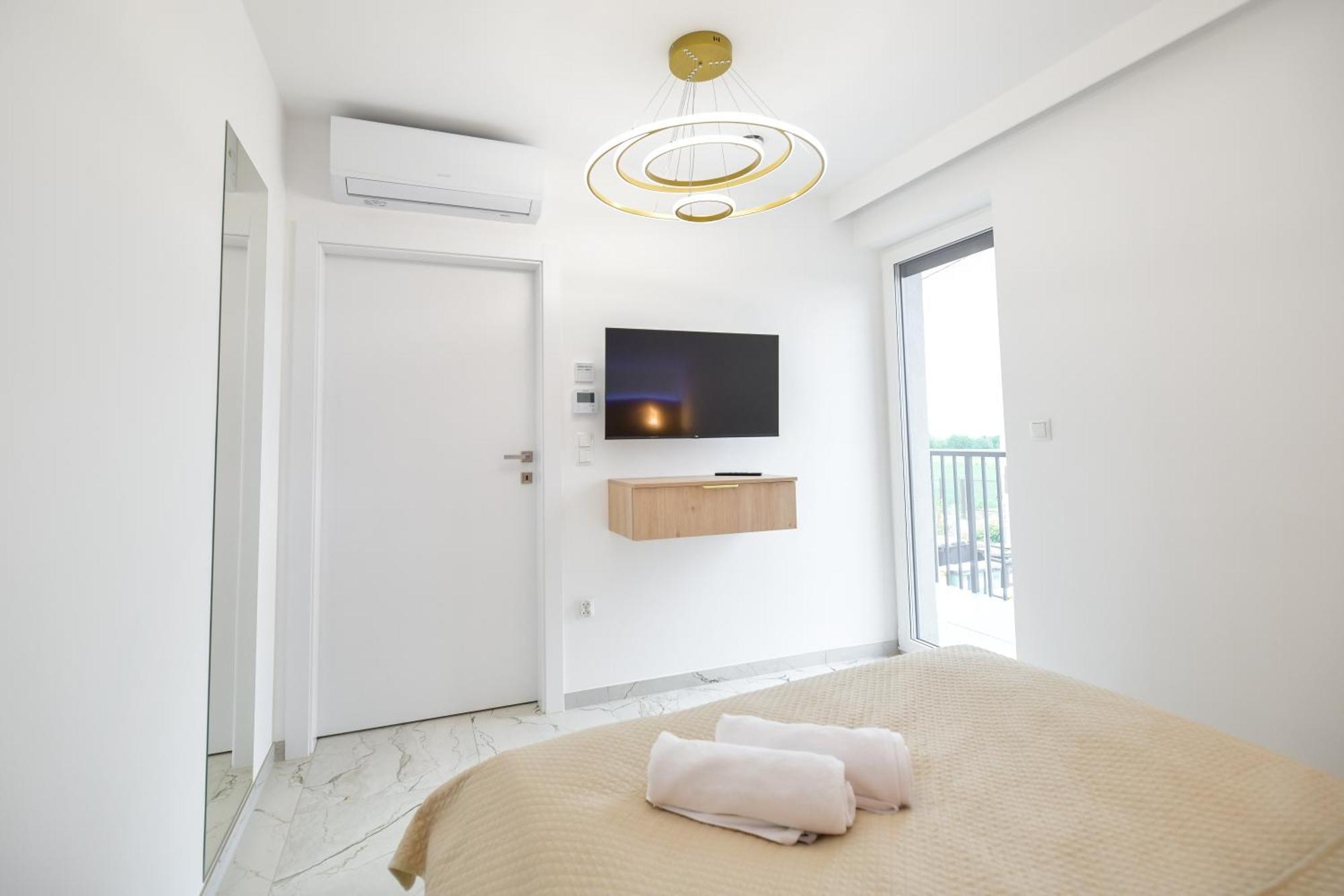 Sloneczne Wzgorze Zator Apartment Ngoại thất bức ảnh