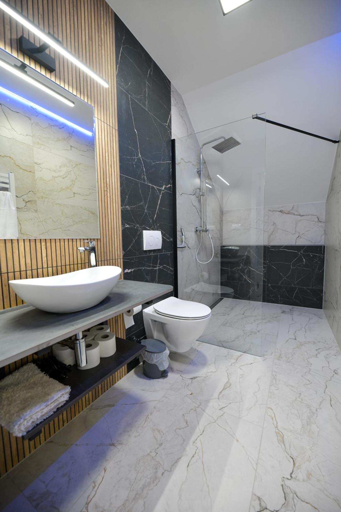 Sloneczne Wzgorze Zator Apartment Ngoại thất bức ảnh